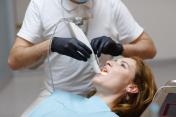 Patientin während eines Intraoral
