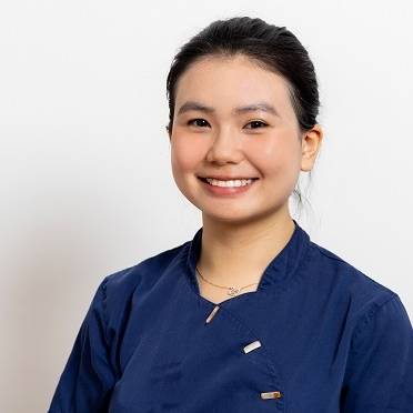 Portrait von Fr. Luu